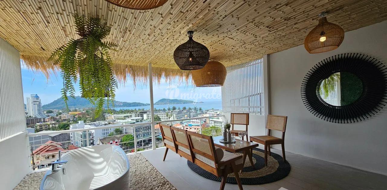 Perfect 3 Storey Townhose Renovated with Seaview