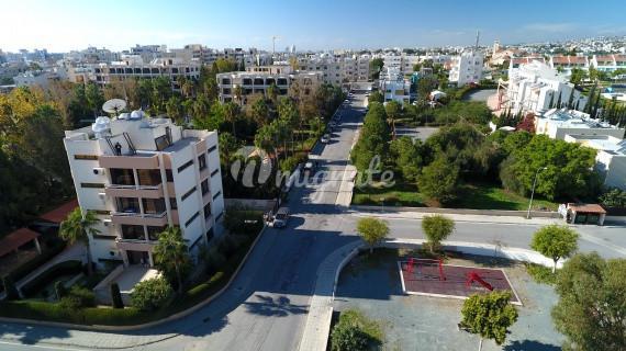 Здание в Потамос Гермасойяс, Лимассол
 (Building in Potamos Germasogeias, Limassol)