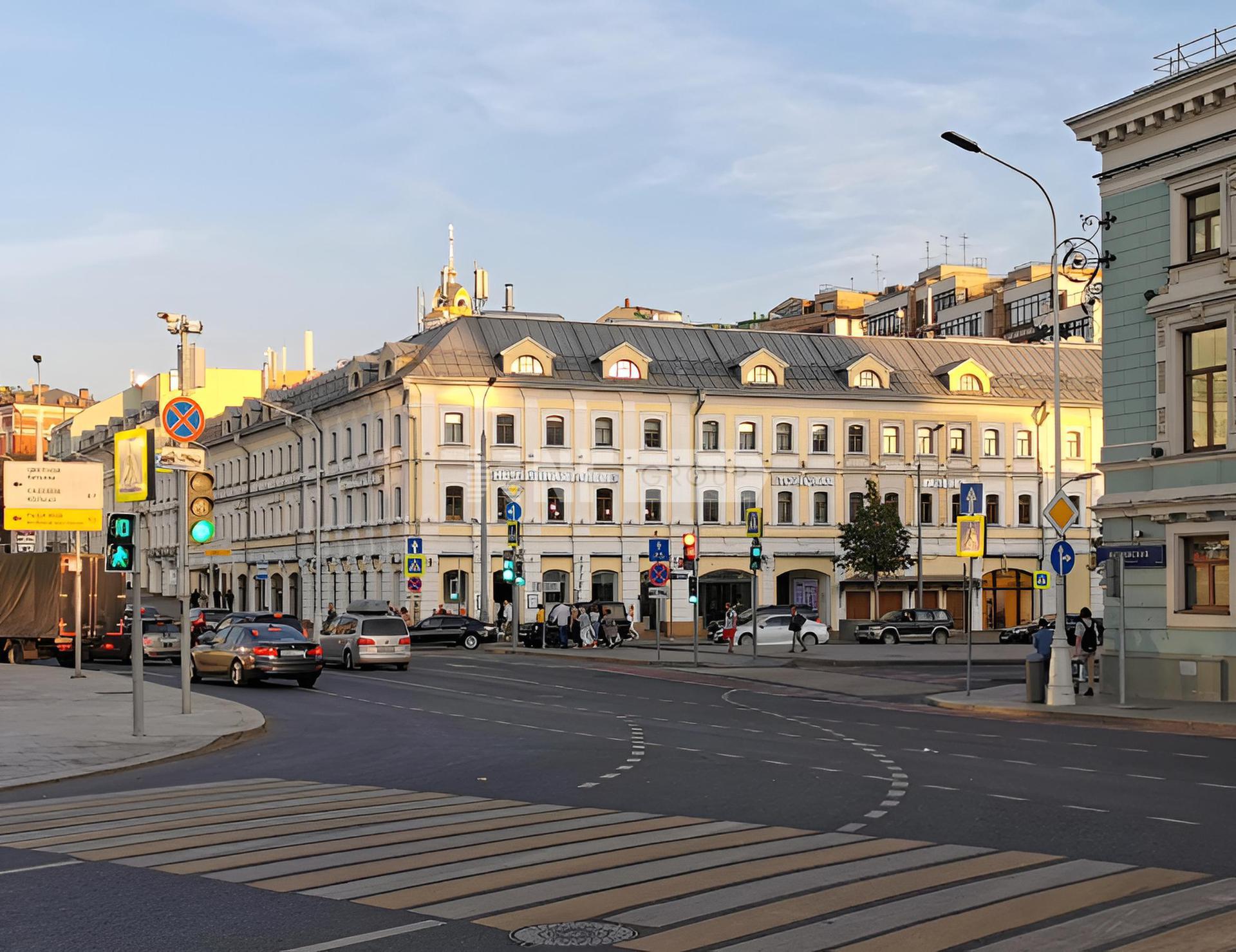 Неглинная Плаза (Neglinnaya Plaza)