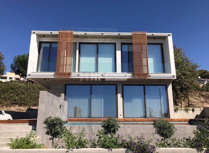 Вилла с бассейном и панорамным видом в районе Хлорака (AG&G Luxury homes. Проект VISTA RESIDENCES)