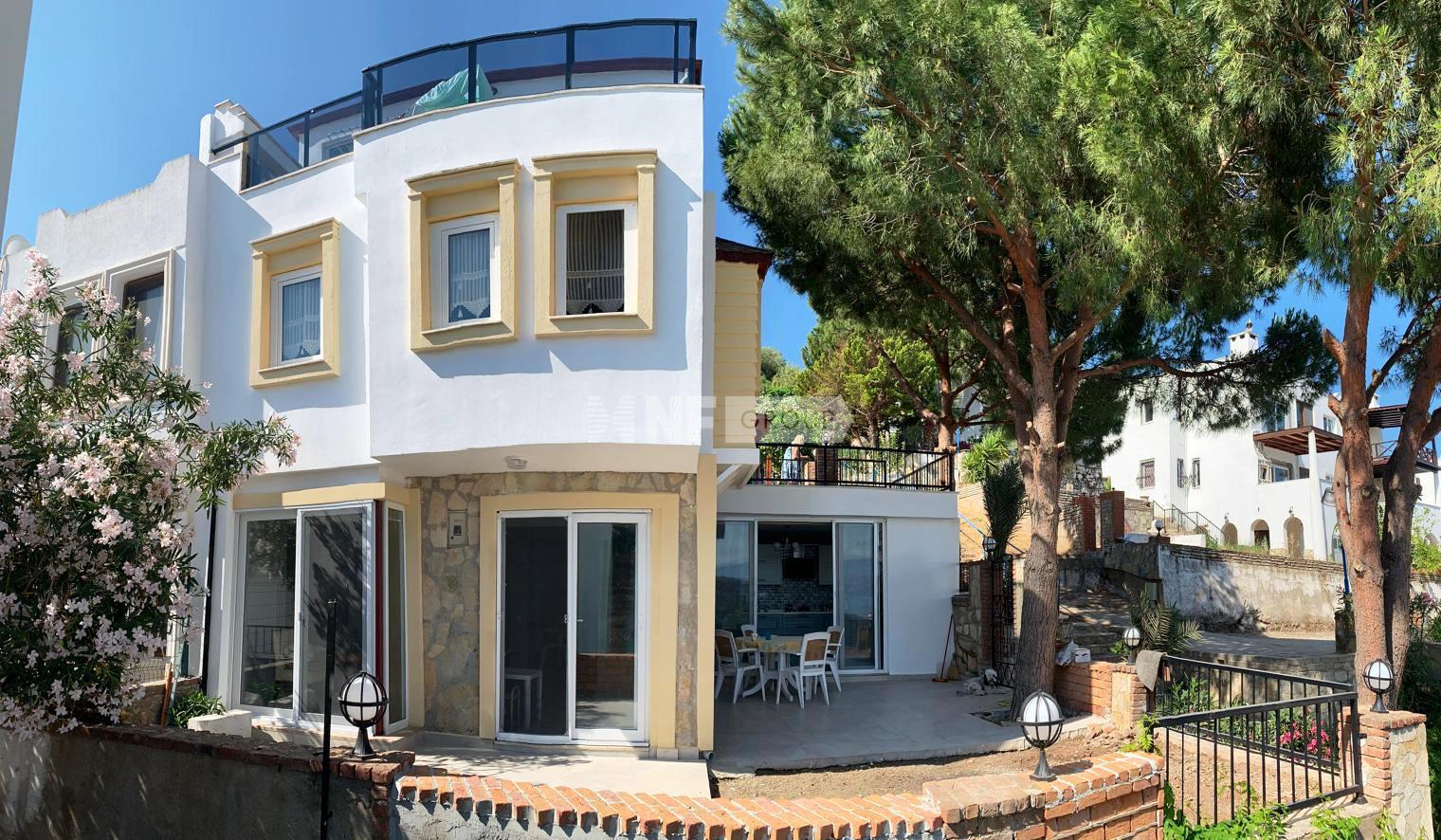 Роскошная вилла с видом на море в Бодруме (Neset Villa Bogazici Bodrum ADGE709)