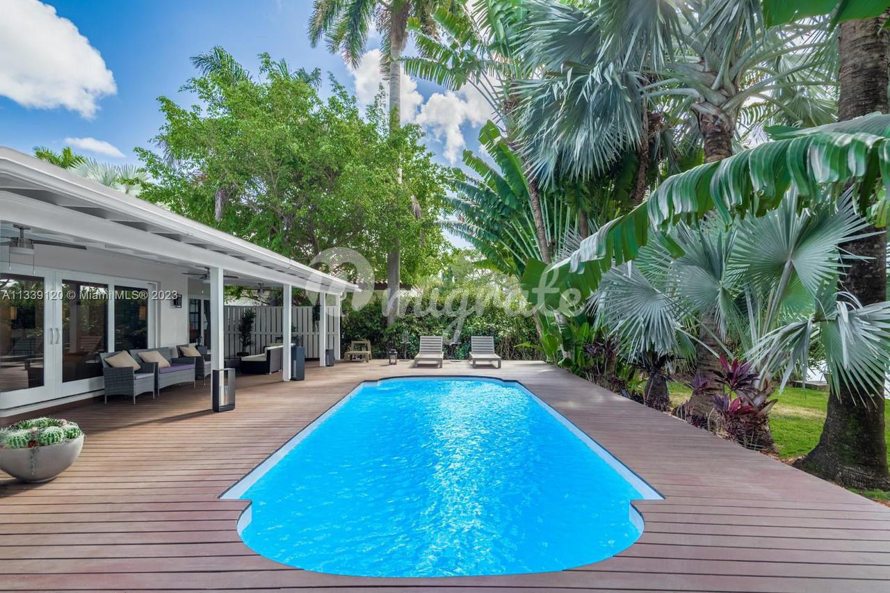 Вилла в 924 Belle Meade Island Dr - Miami, Florida