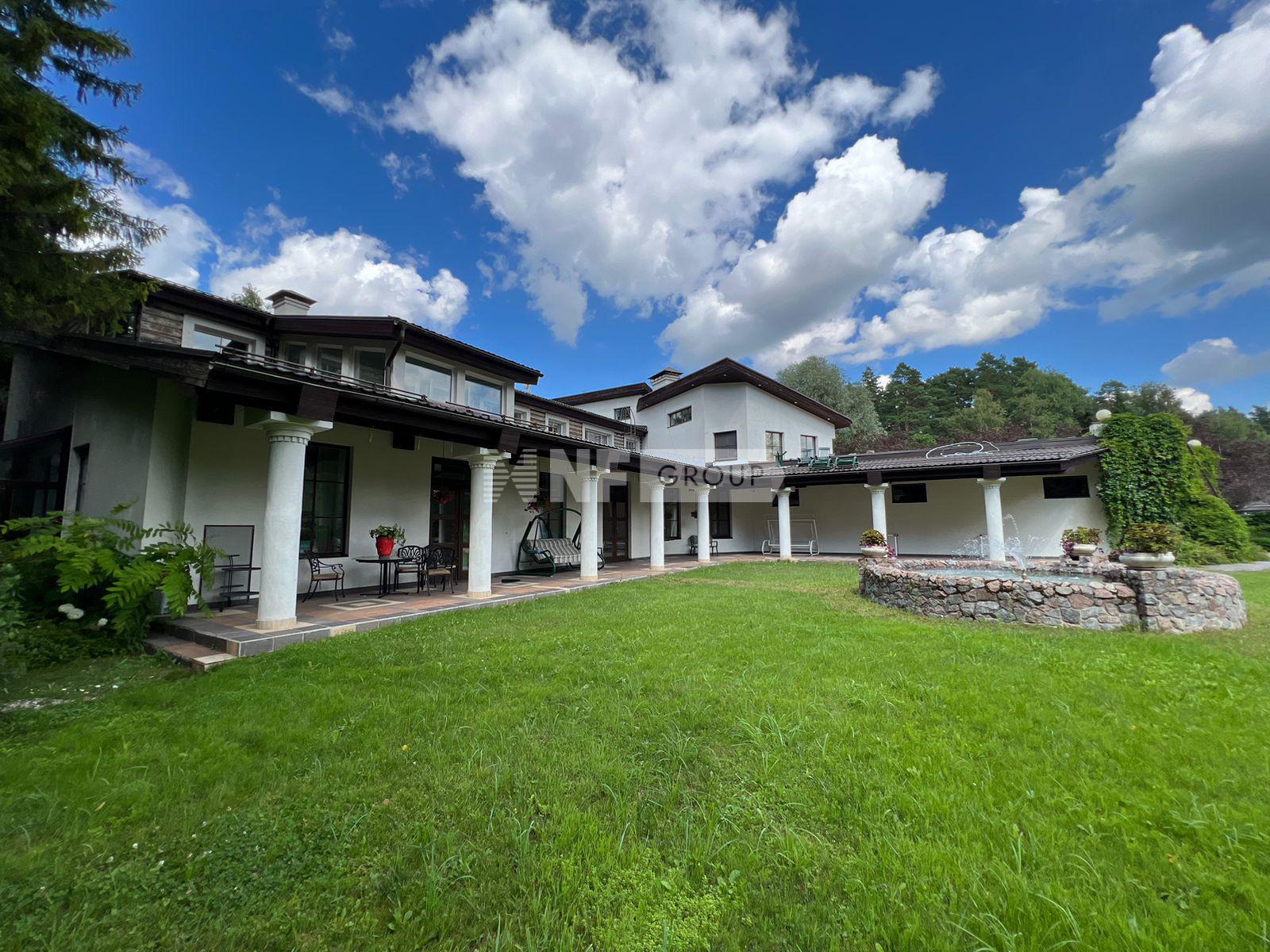 «Корабельные сосны» (Korabelnye sosny)