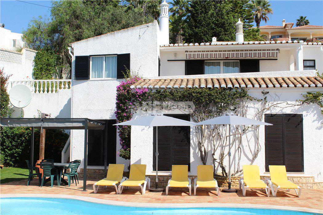 Вилла с видом на море