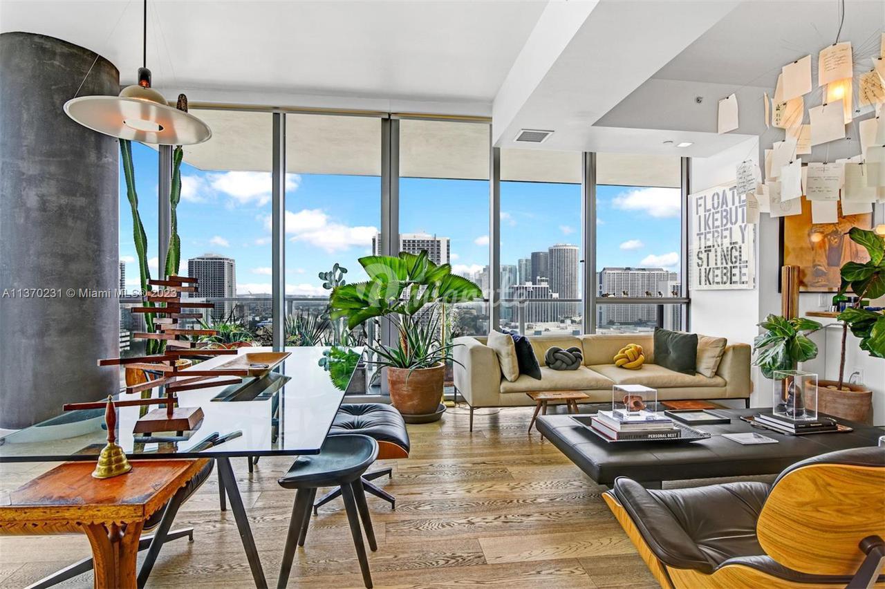 Кондоминиум в 1100 Biscayne Blvd, 2508 - Miami, Florida