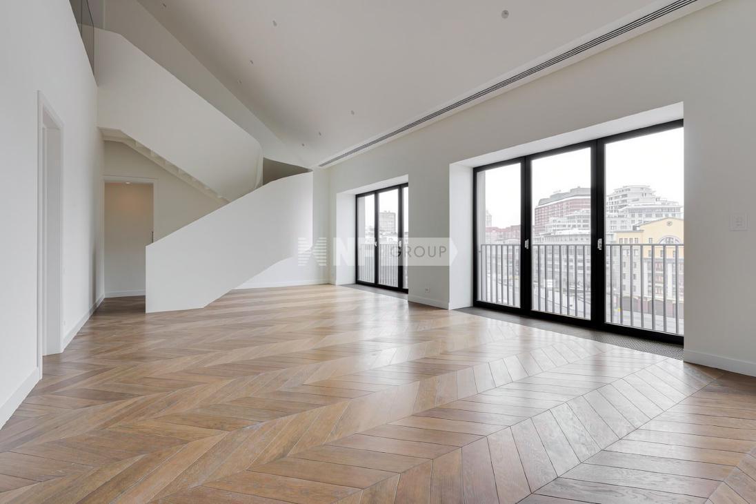 «Клауд Найн» (Cloud Nine)