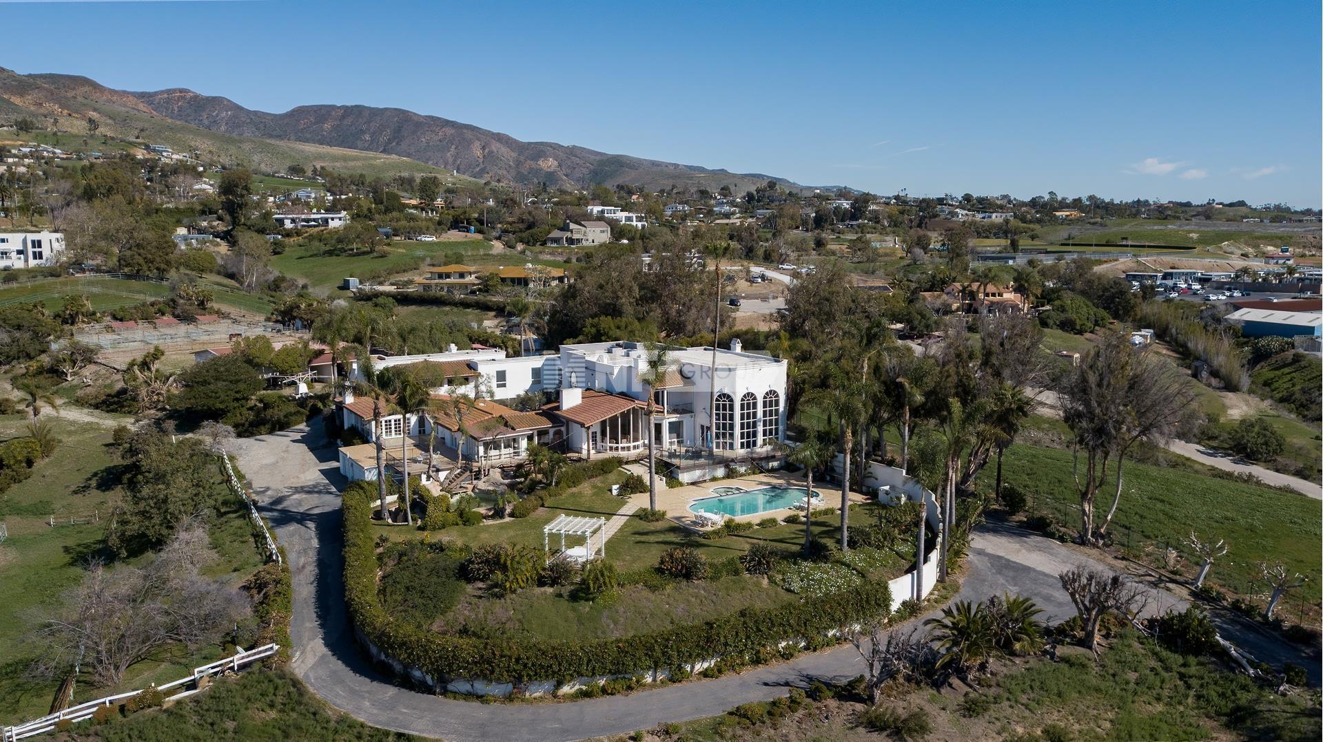 Вилла в 30333 Morning View Dr - Malibu, California