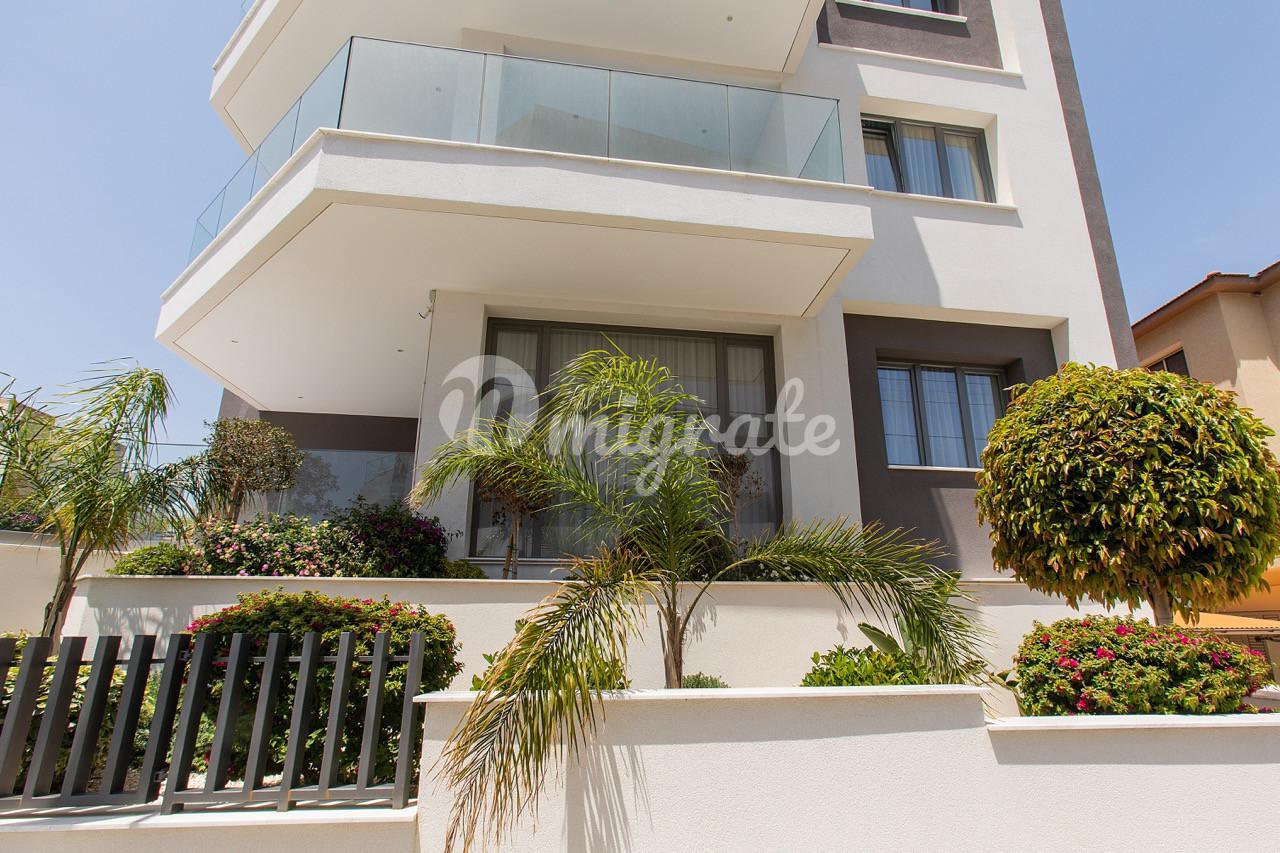 Пентхаус с 3 спальнями в Петроу и Павлу, Лимассол
 (3 Bedroom Apartment Penthouse in Petrou and Pavlou, Limassol)