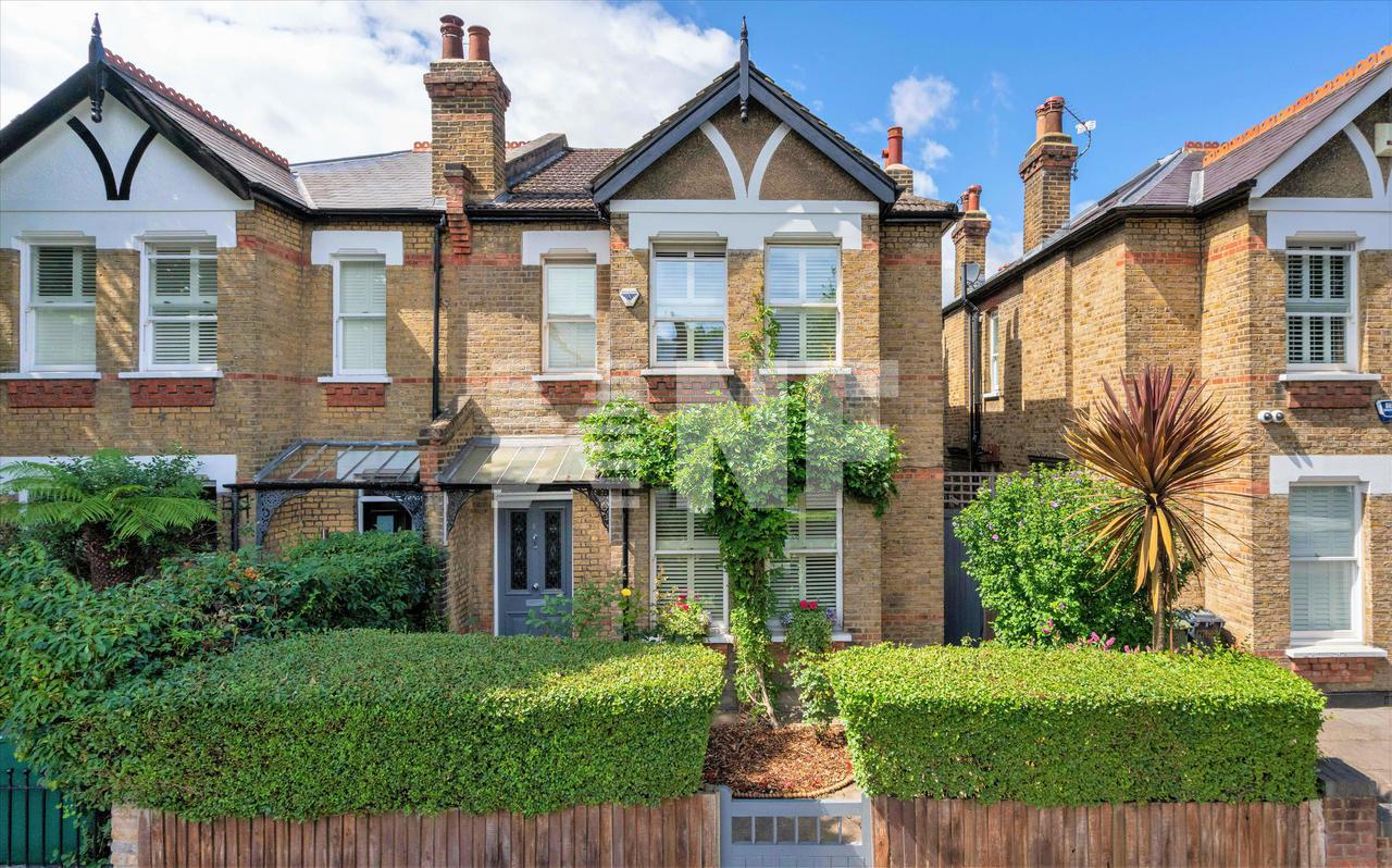 Продажа - Вилла в South Croxted Road, West Dulwich, London, SE21 - в Лондоне  в Великобритании, цена € 1 617 093 | KF.expert