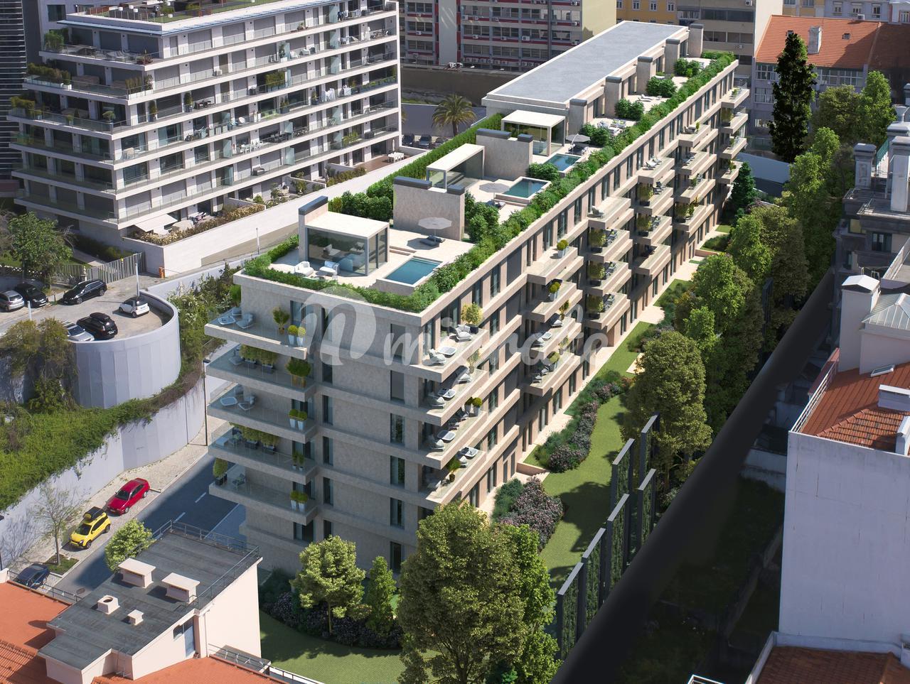 Апартаменты в новом современном жилом комплексе в центре Лиссабона (Amoreiras Residence)