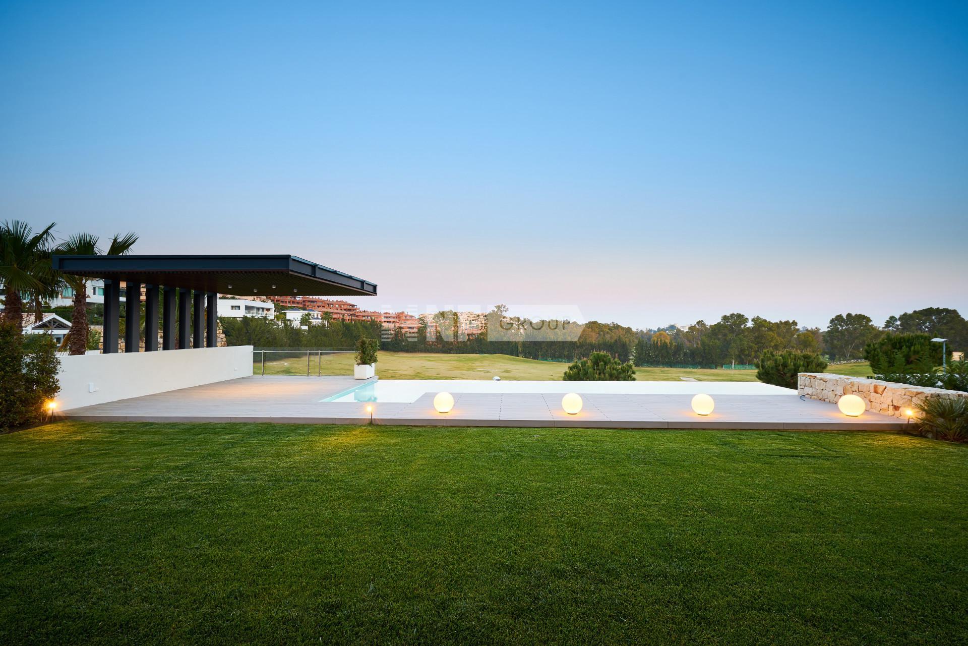 Вилла в Capanes Sur, Benahavis, Malaga