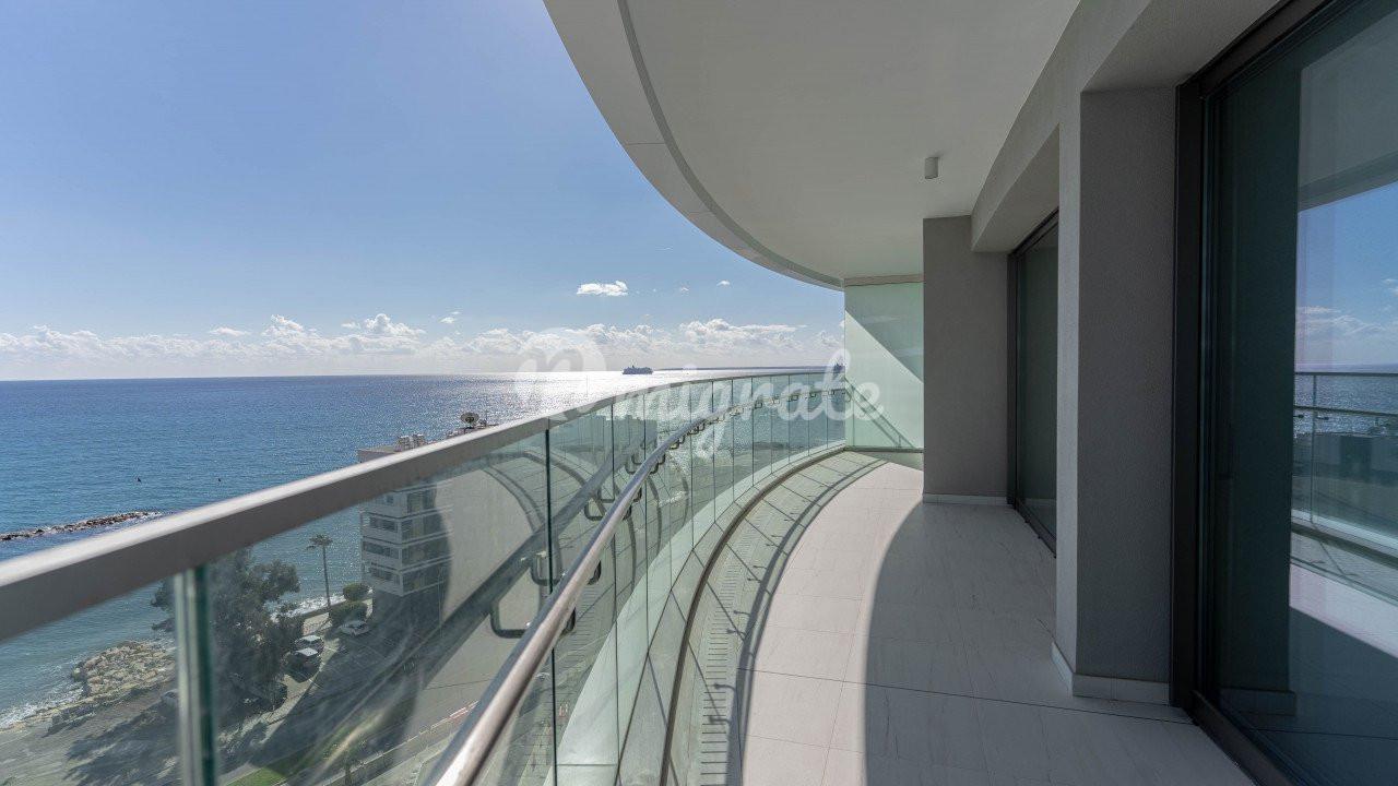 Пентхаус с 3+1 спальней в туристическом районе Гермасойя, Лимассол
 (3+1 Bedroom Penthouse in Germasoyia Tourist Area, Limassol)