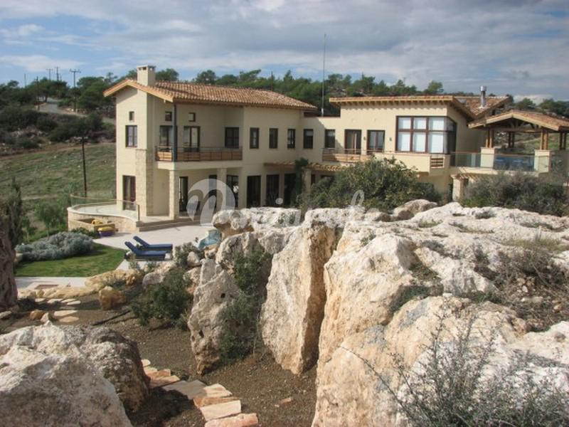 Вилла Amathounta