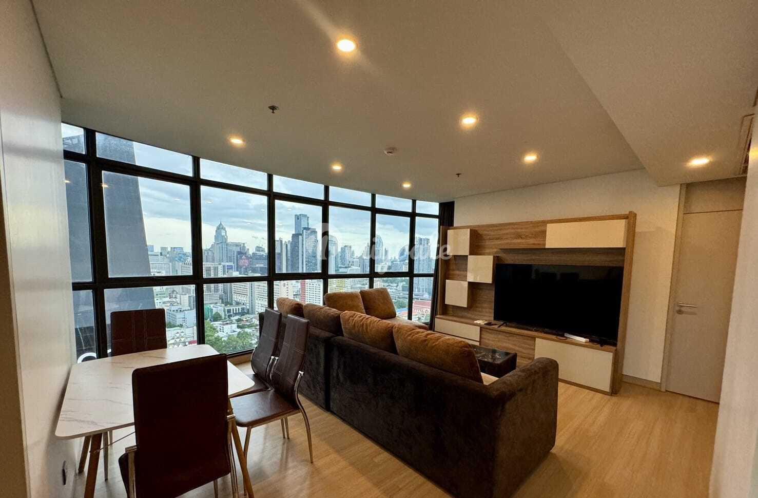 2 спален Кондо на продажу в Lumpini Suite Phetchaburi - Makkasan (Lumpini Suite Phetchaburi - Makkasan)