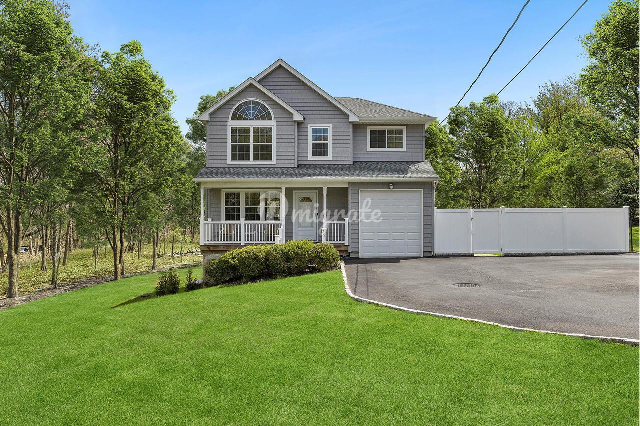 Вилла в 35 Starboard Rd - Hampton Bays, New York