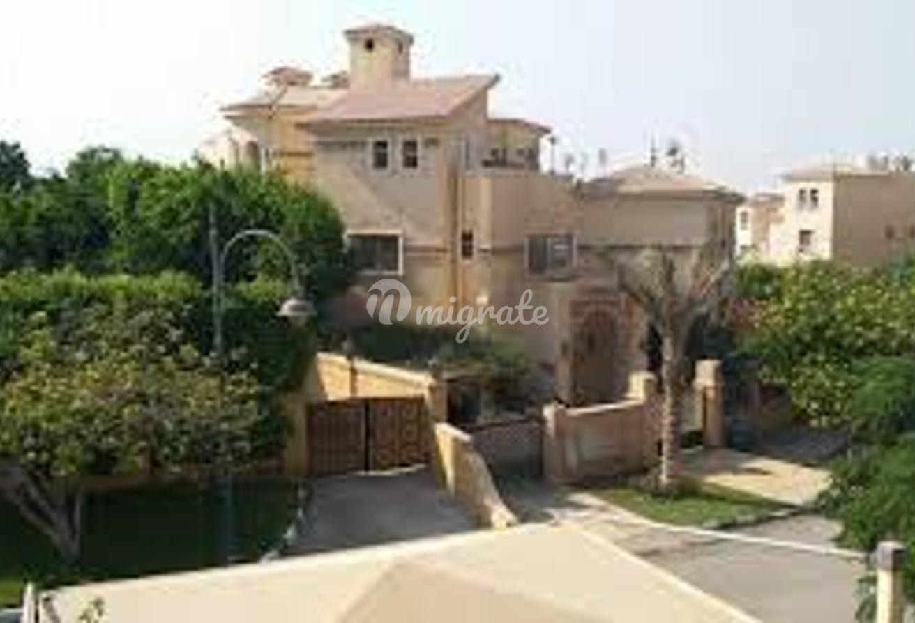5 спален Таунхаус на продажу в Grand Residence (Grand Residence)