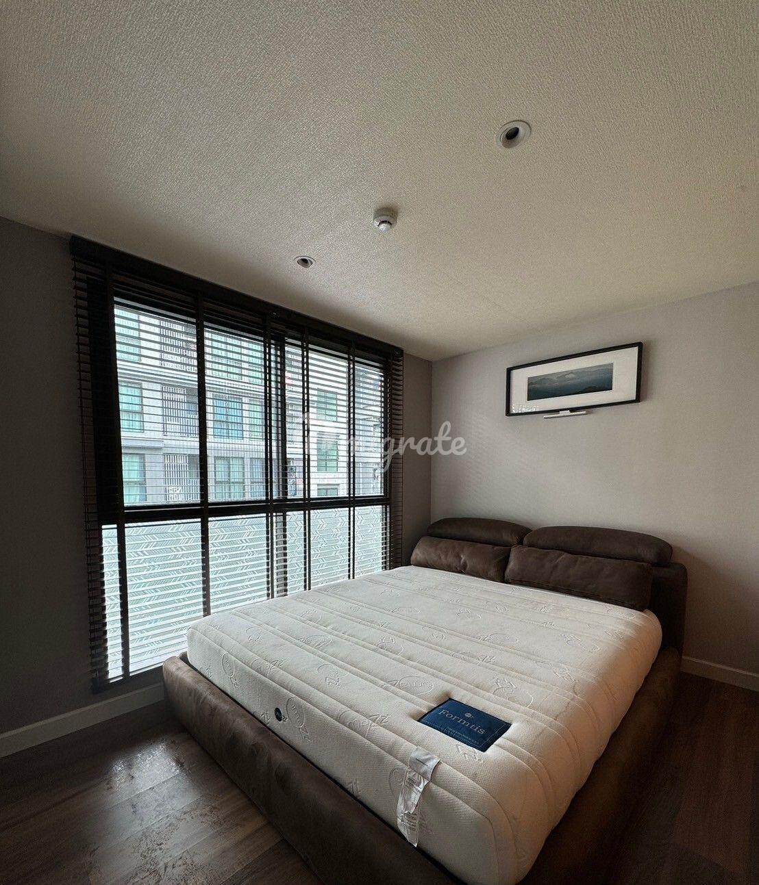 1 спален Кондо на продажу в The Excel Udomsuk (The Excel Udomsuk)