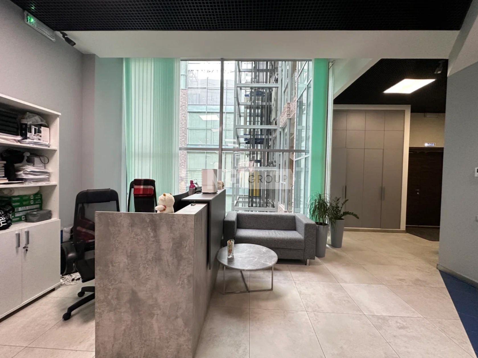 Бейкер Плаза II (Baker Plaza II)