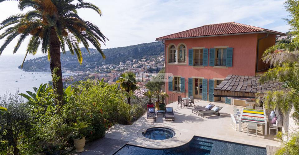 Вилла с захватывающими видами на море в Вильфранш-сюр-Мер