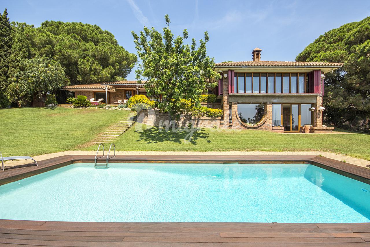 Уникальная вилла в Сан-Андрес-де-Льеванерас