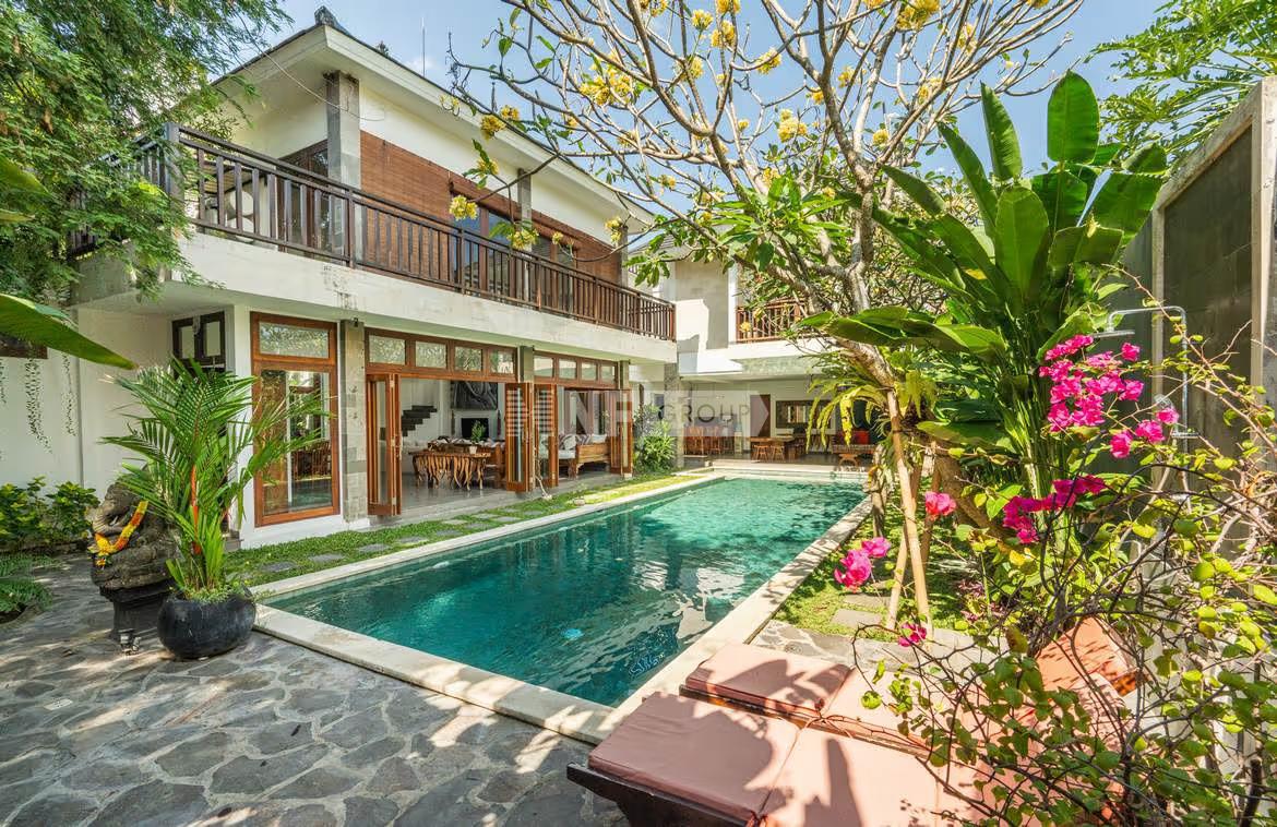 Spacious and luxury in central Petitenget