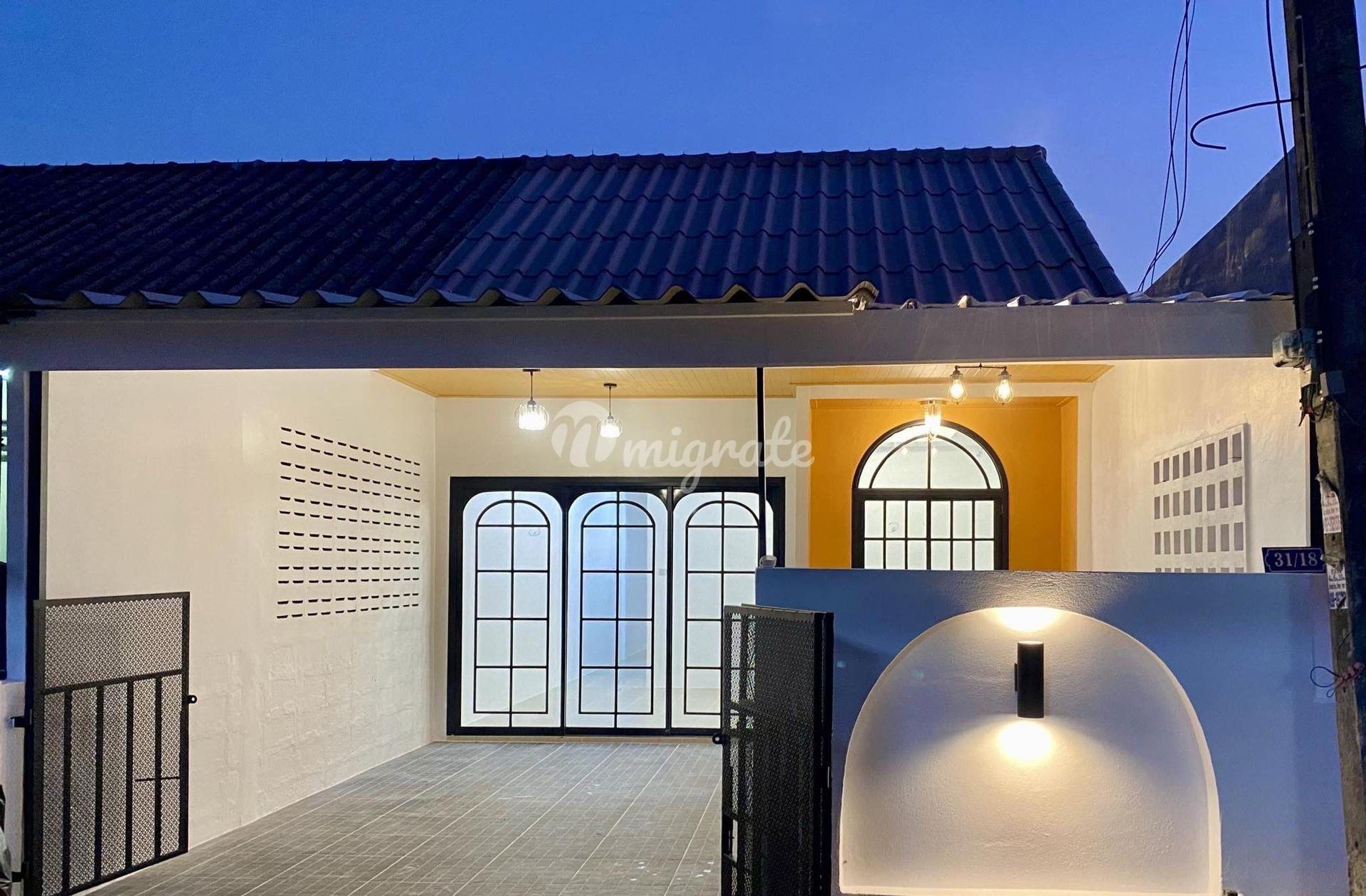 2 спален Дом на продажу (2-Bedroom Townhouse for Sale in Phuket Town)