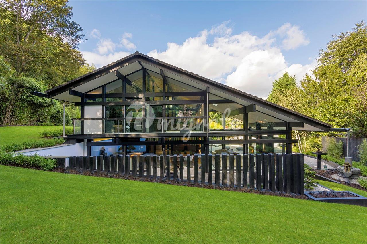 Вилла в Ullswater Close, Putney Heath, London, SW15