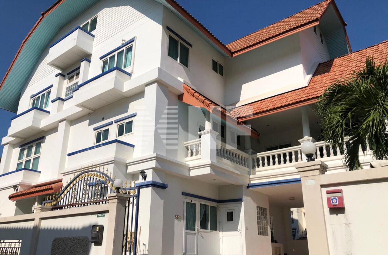 Дом в городе 500 кв.м в Паттайе, Таиланд