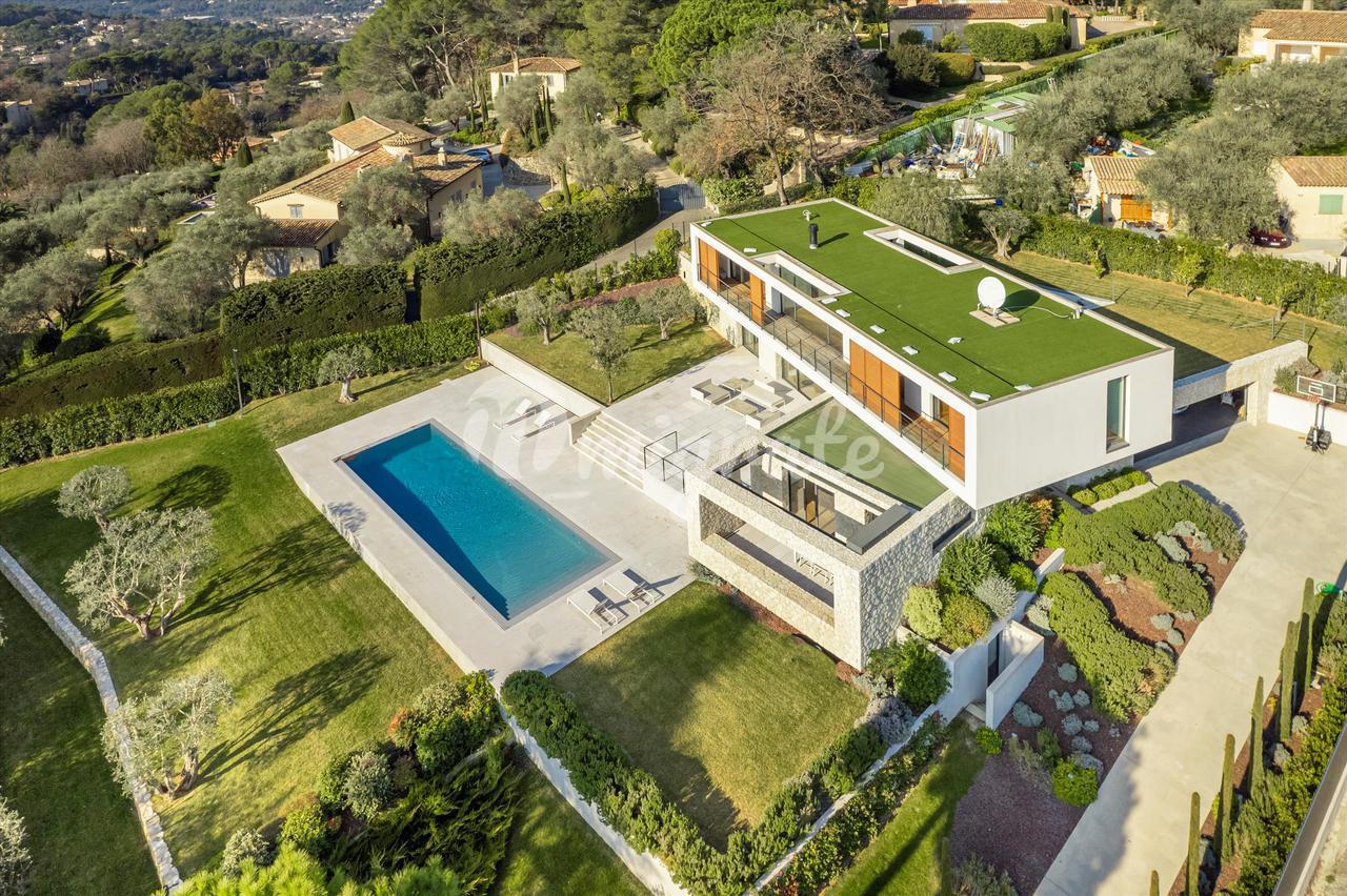 Вилла в Mougins, Alpes-Maritimes, Provence-Alpes-Côte d