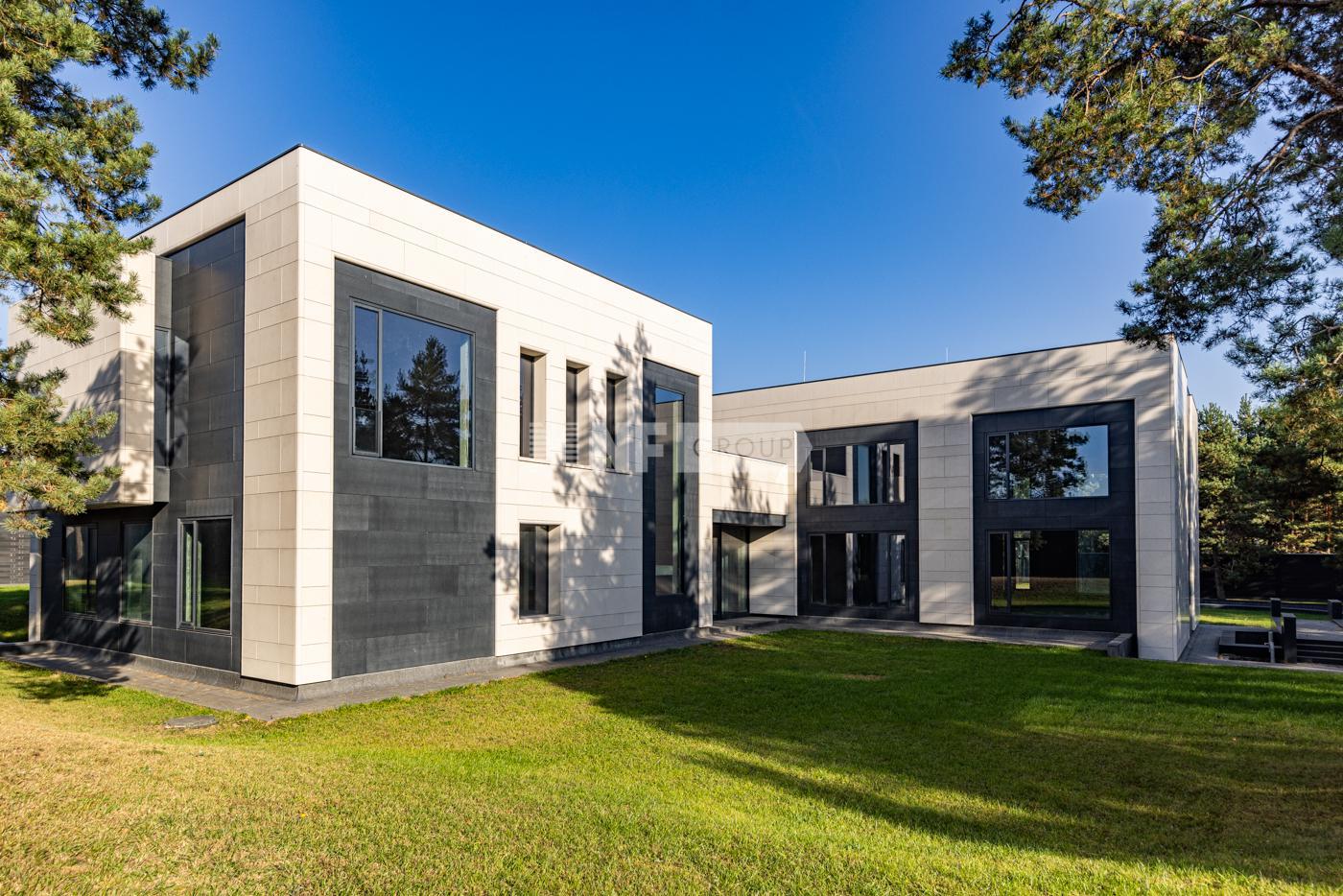 «Никольский бульвар» (Nikolskiy bulvar)