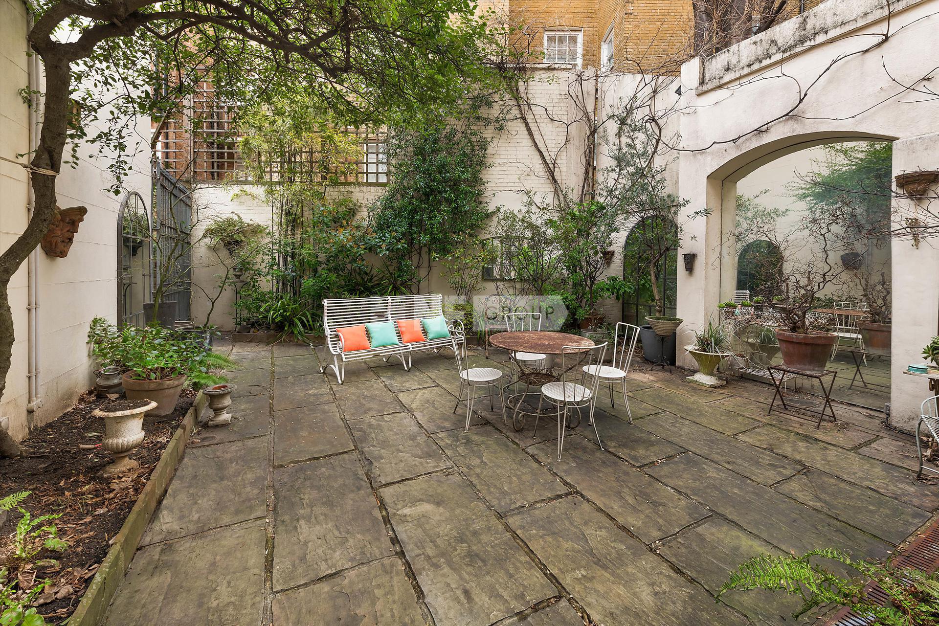 Вилла в Warwick Square Mews, Pimlico, London, SW1V