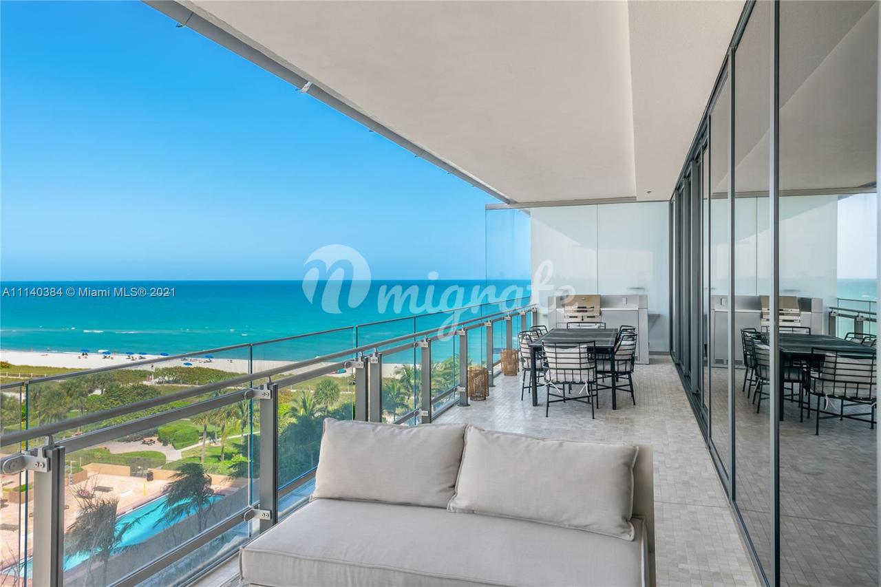 Кондоминиум в 8701  Collins Ave , 703 - Miami Beach, Florida