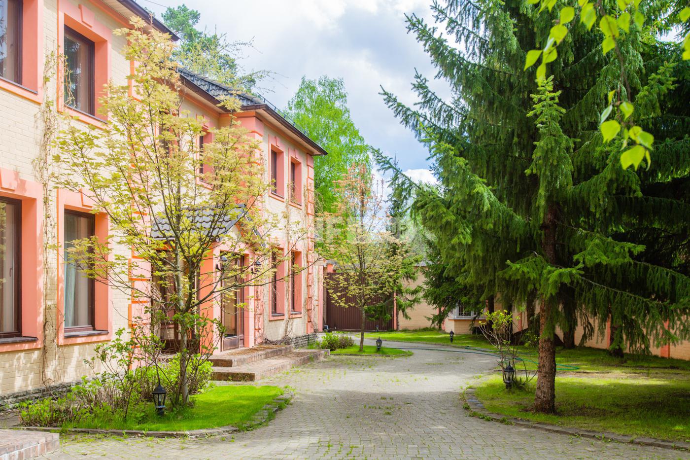 «Любушкин хутор» (Lyubushkin khutor)