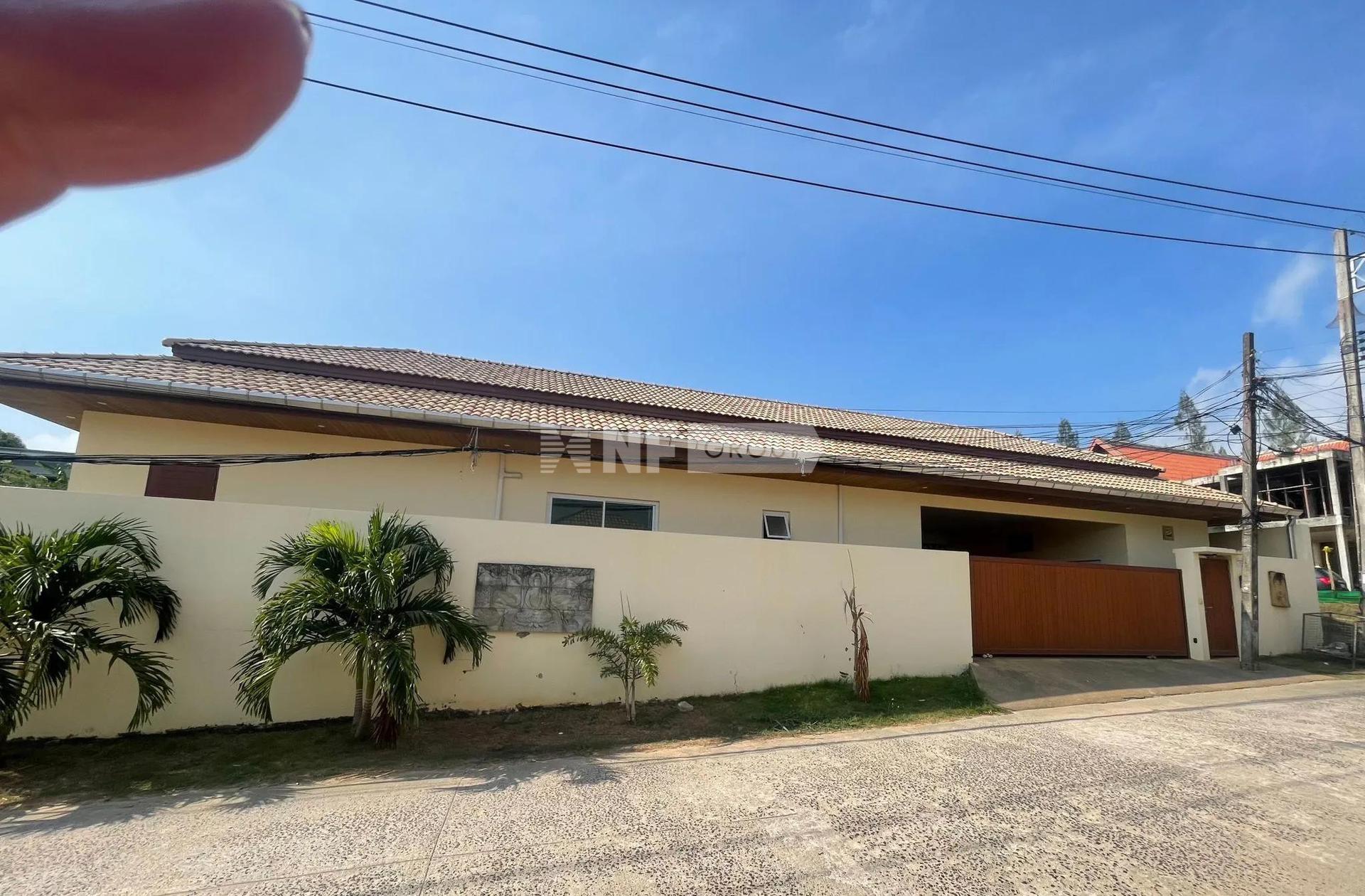 Luxury 6 Bedrooms Pool Villa in Saiyuan