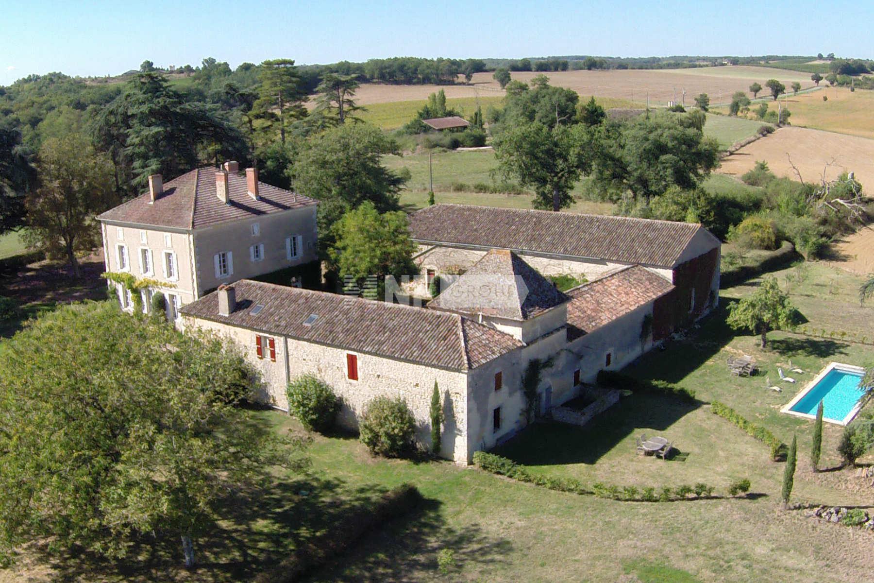 Поместье в Condom, Gers, Midi-Pyrenees