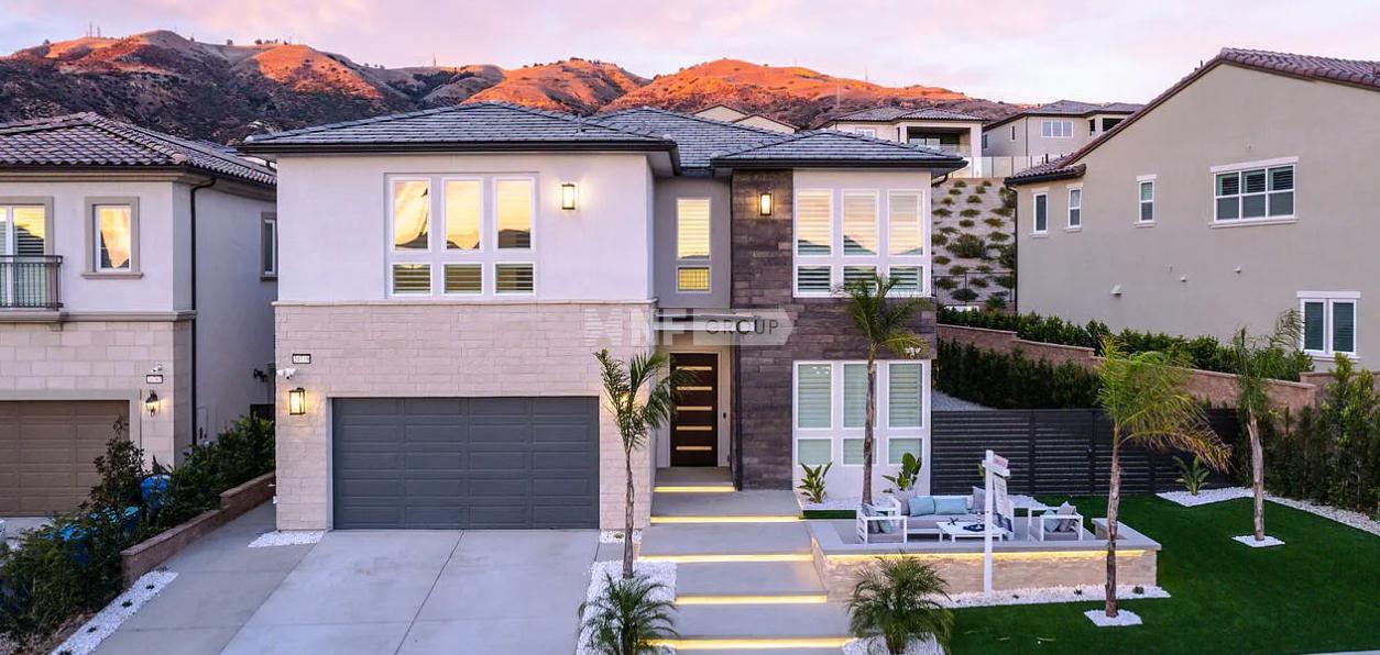 Дом в районе Портер Ранч (MLS#: 23-229733)