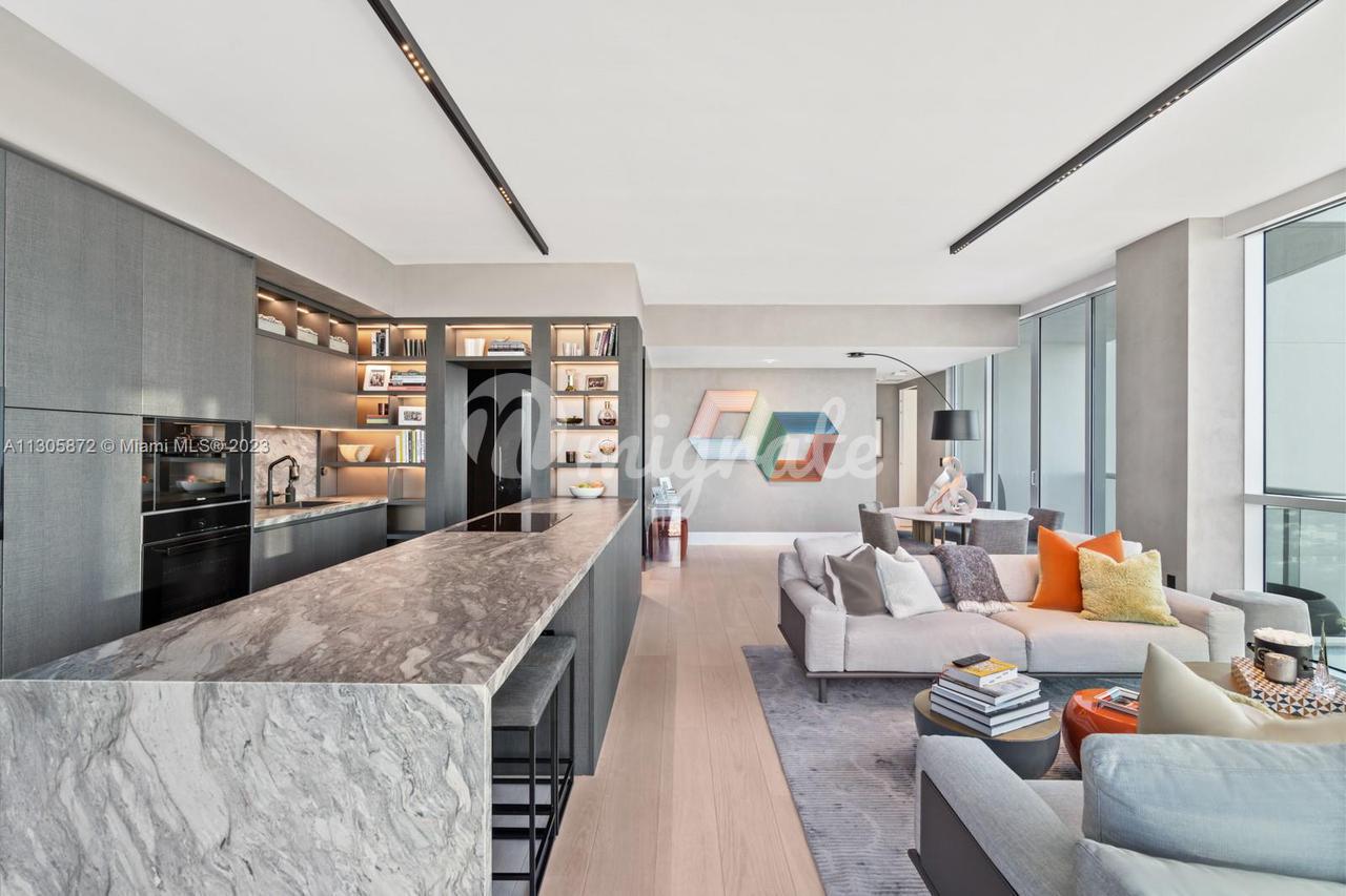 Кондоминиум в 50 S Pointe Dr, 2305 - Miami Beach, Florida