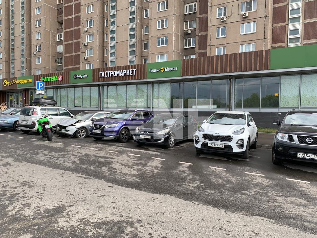 Торговое помещение 1550.0 м² рядом с метро Лермонтовский проспект, Лермонтовский  пр-кт, д. 2, к. 1 - продажа без посредников