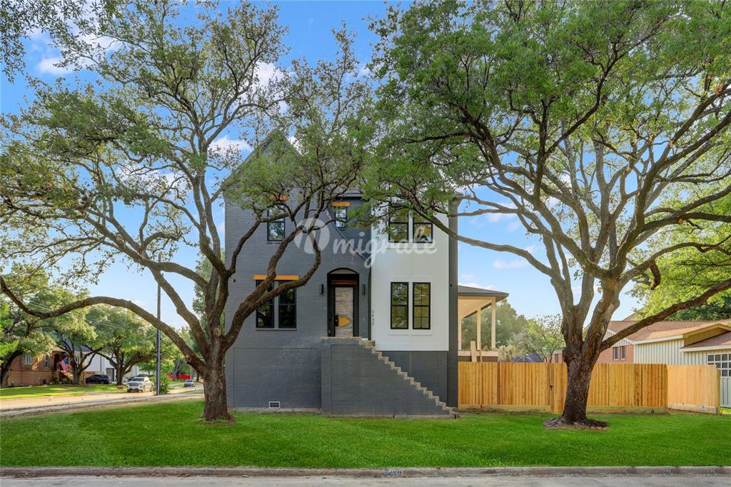 Вилла в 9410 Braesheather Court - Houston, Texas