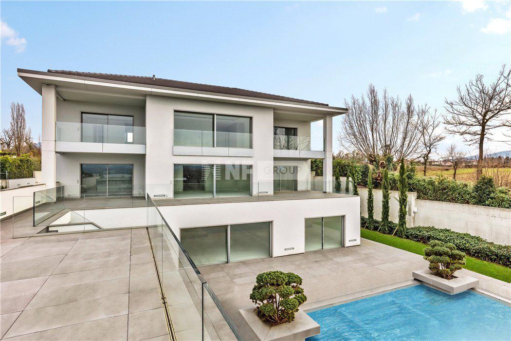 Вилла с видом на Женевское озеро