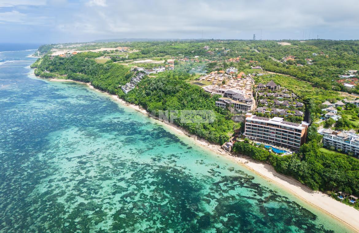 Rare 1260sqm cliff-front land in Nusa Dua