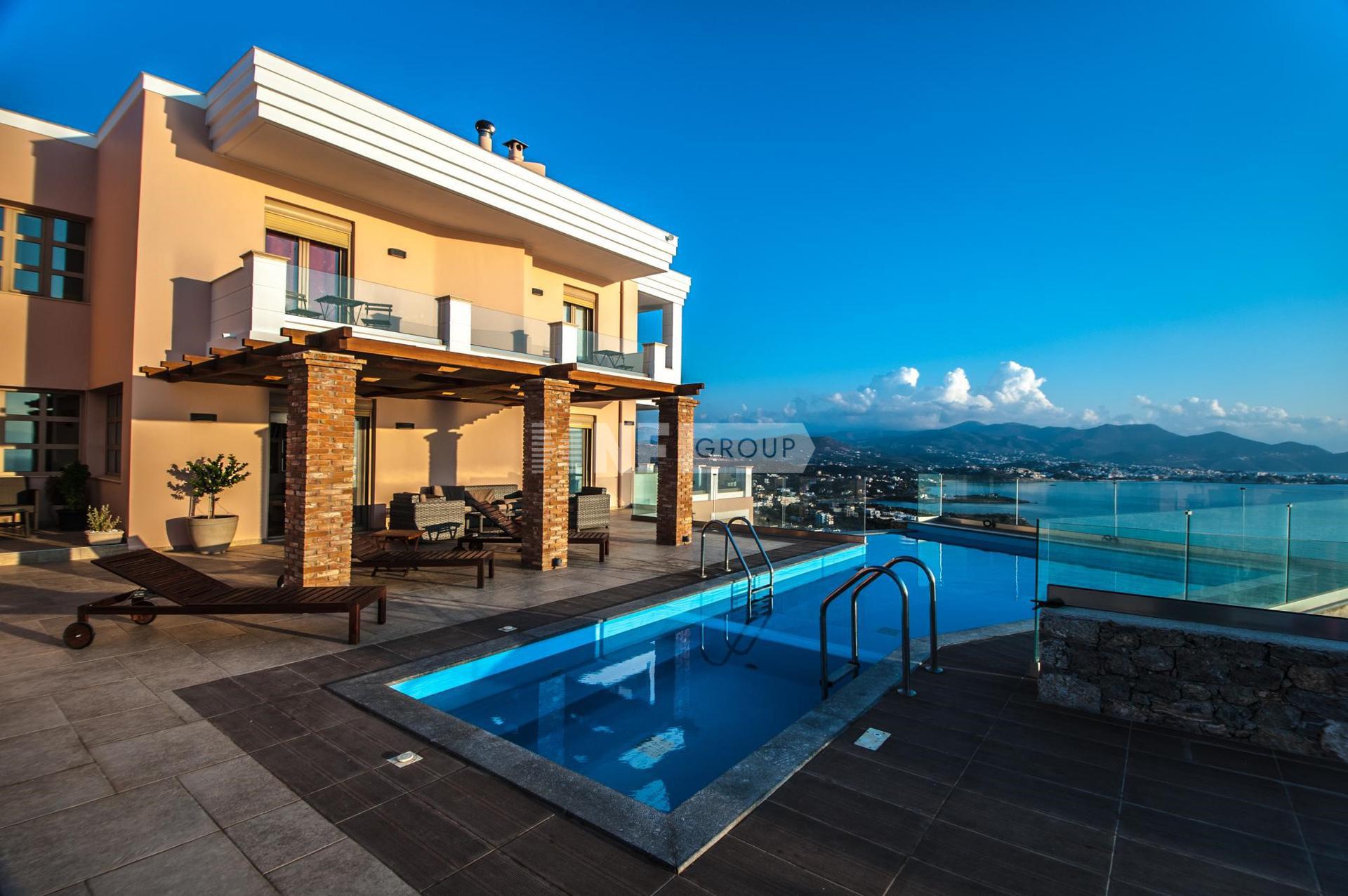 Прекрасная вилла с панорамными видами на о. Крит