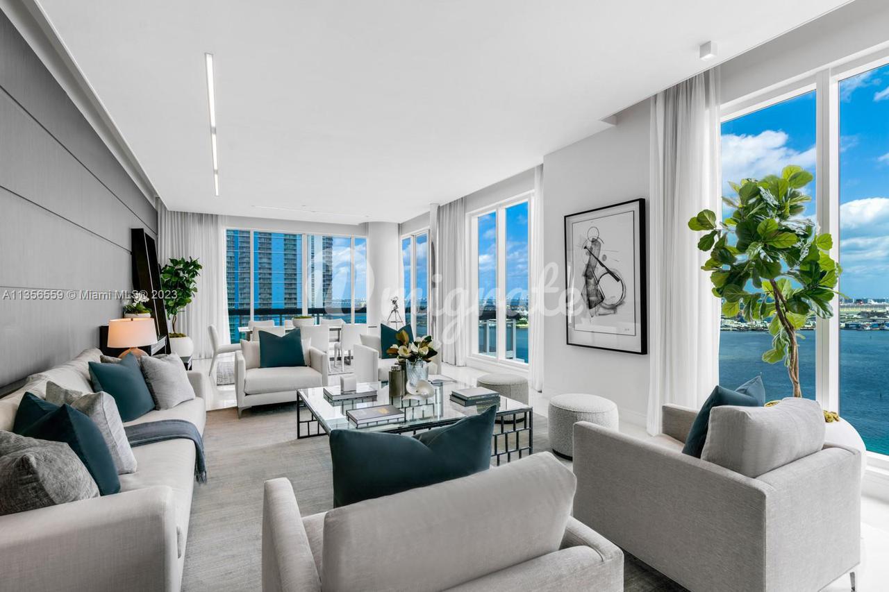 Кондоминиум в 900 Brickell Key Blvd, 1903 - Miami, Florida