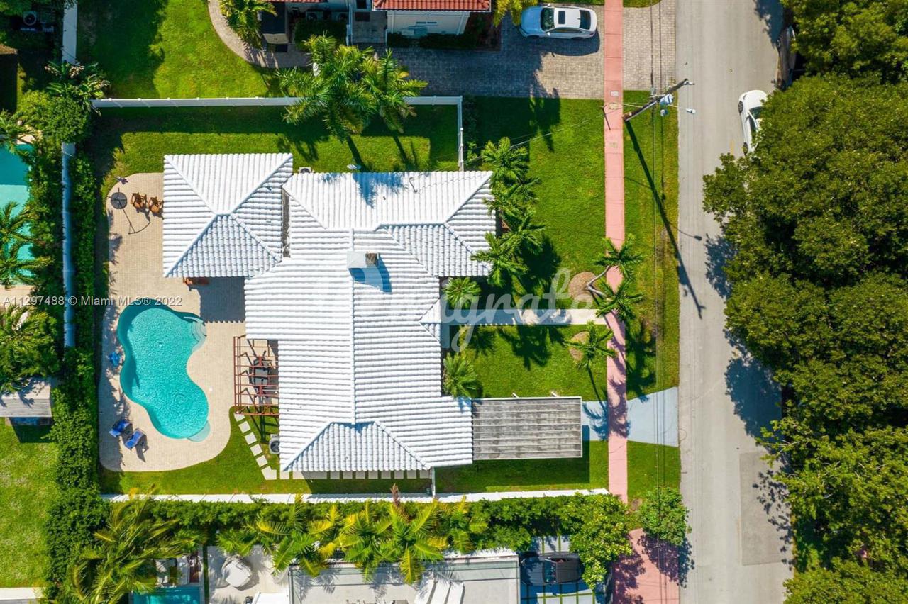 Вилла в 4477 N Michigan Ave - Miami Beach, Florida