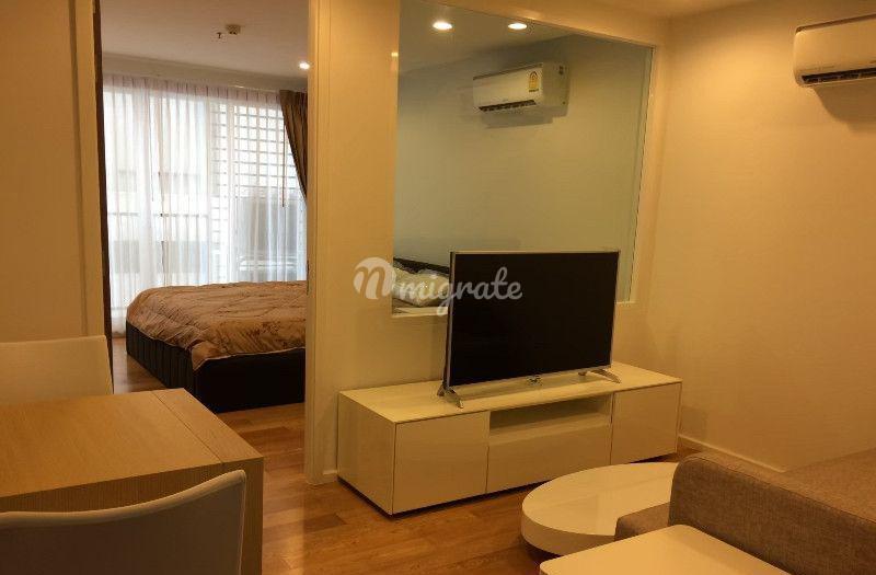 1 спален Кондо на продажу в 15 Sukhumvit Residences (15 Sukhumvit Residences)