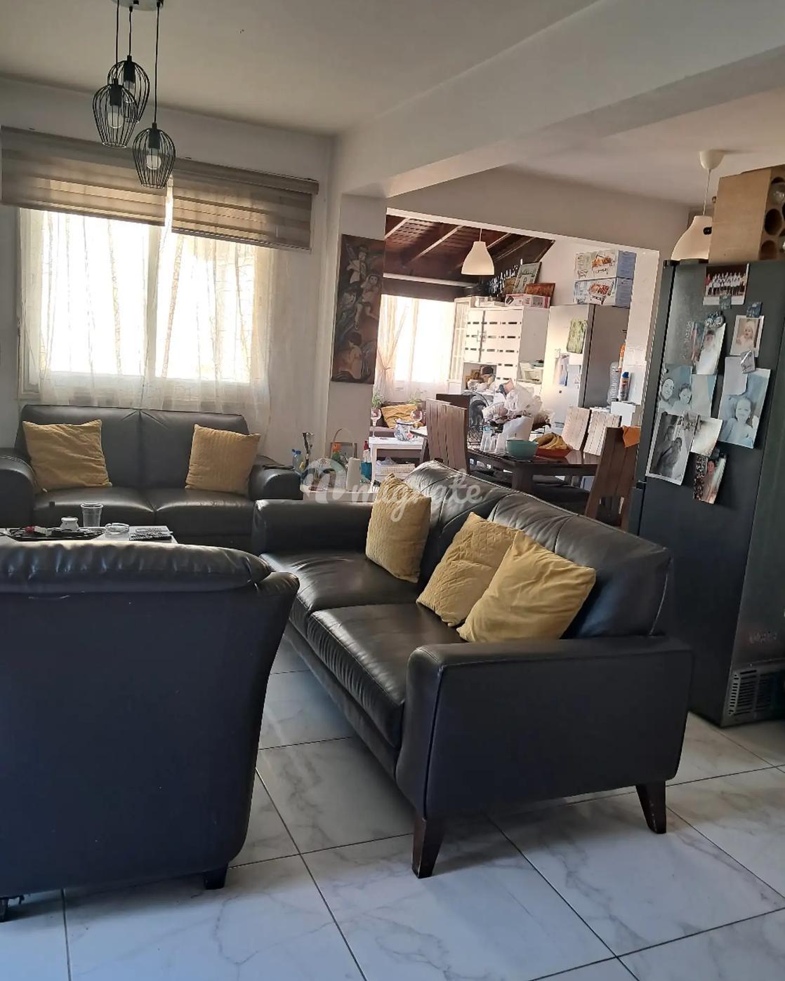 Пентхаус с 4 спальнями в Макензи, Ларнака
 (4 Bedroom Penthouse in Makenzy, Larnaca)
