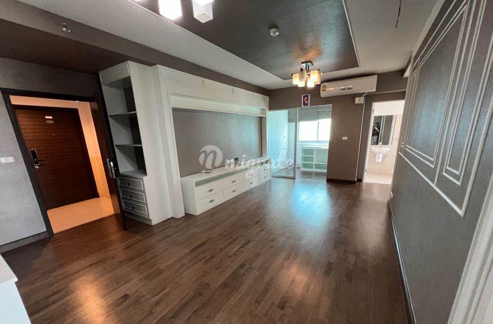2 спален Кондо на продажу в Supalai Park Ekkamai-Thonglor (Supalai Park Ekkamai-Thonglor)
