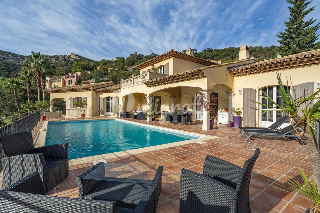 Вилла в 83120 Le Plan-de-la-Tour, Var, Provence-Alpes-Côte d`Azur