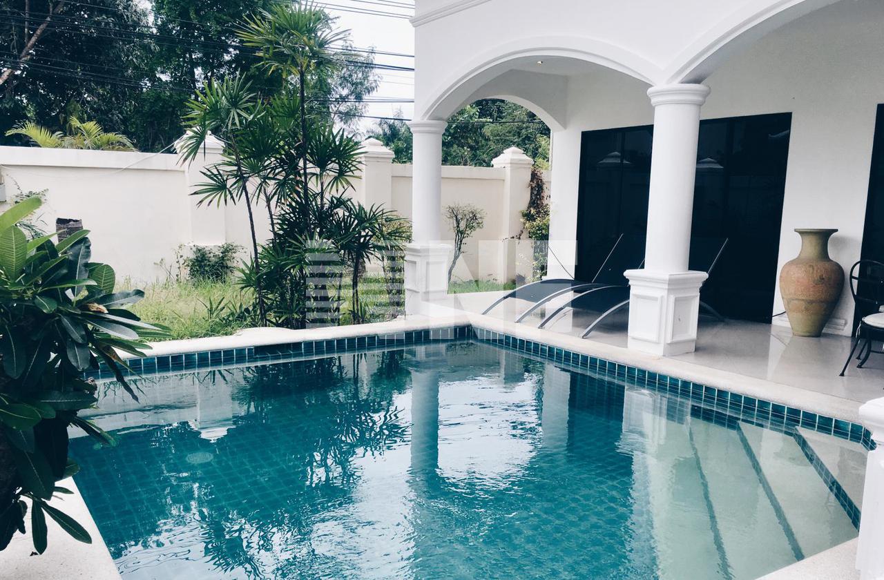 Таунхаус 300 кв.м в Паттайе, Таиланд