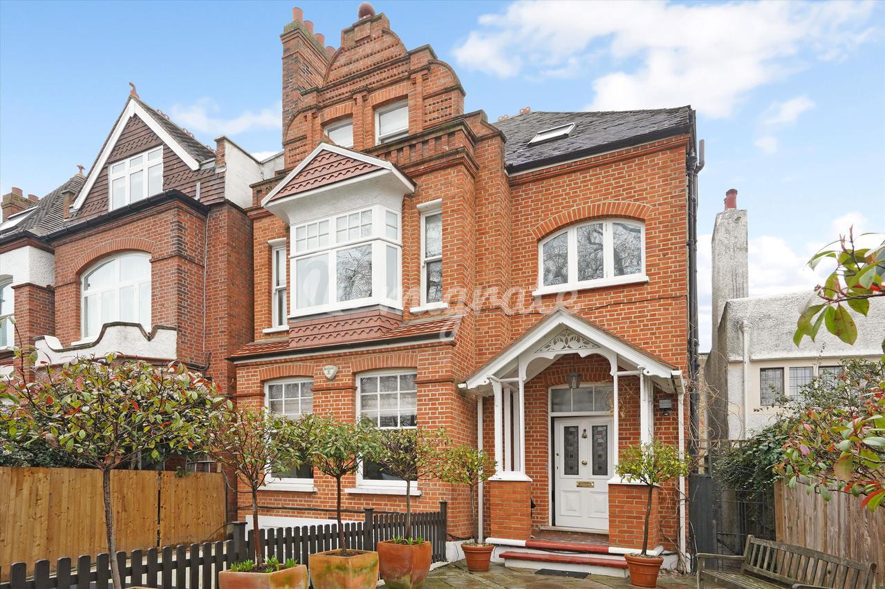 Вилла в South Parade, London, W4